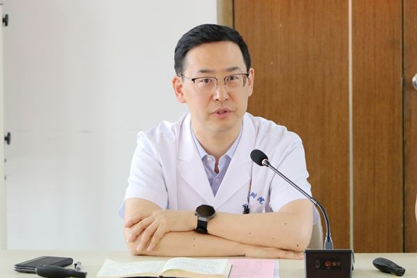 华体会平台最新版下载书记哈维超主持会